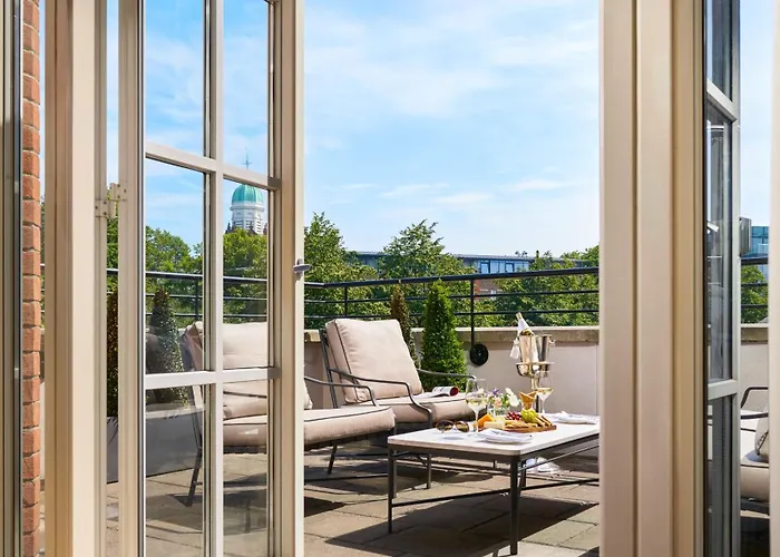 Intercontinental By Ihg Отель